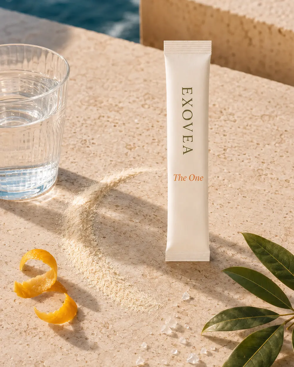 The One sachet with water, citrus, mango leaves, soluble fiber and mineral salts